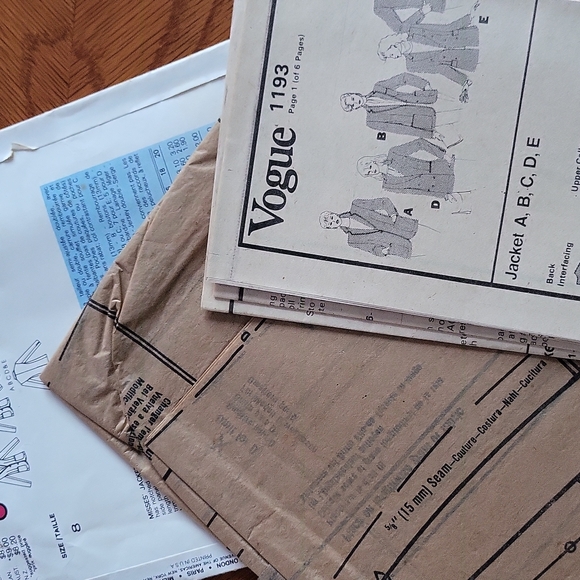 Vintage Vogue's Basic Design Jacket Pattern # 1193 - Size 8 - Picture 4 of 4